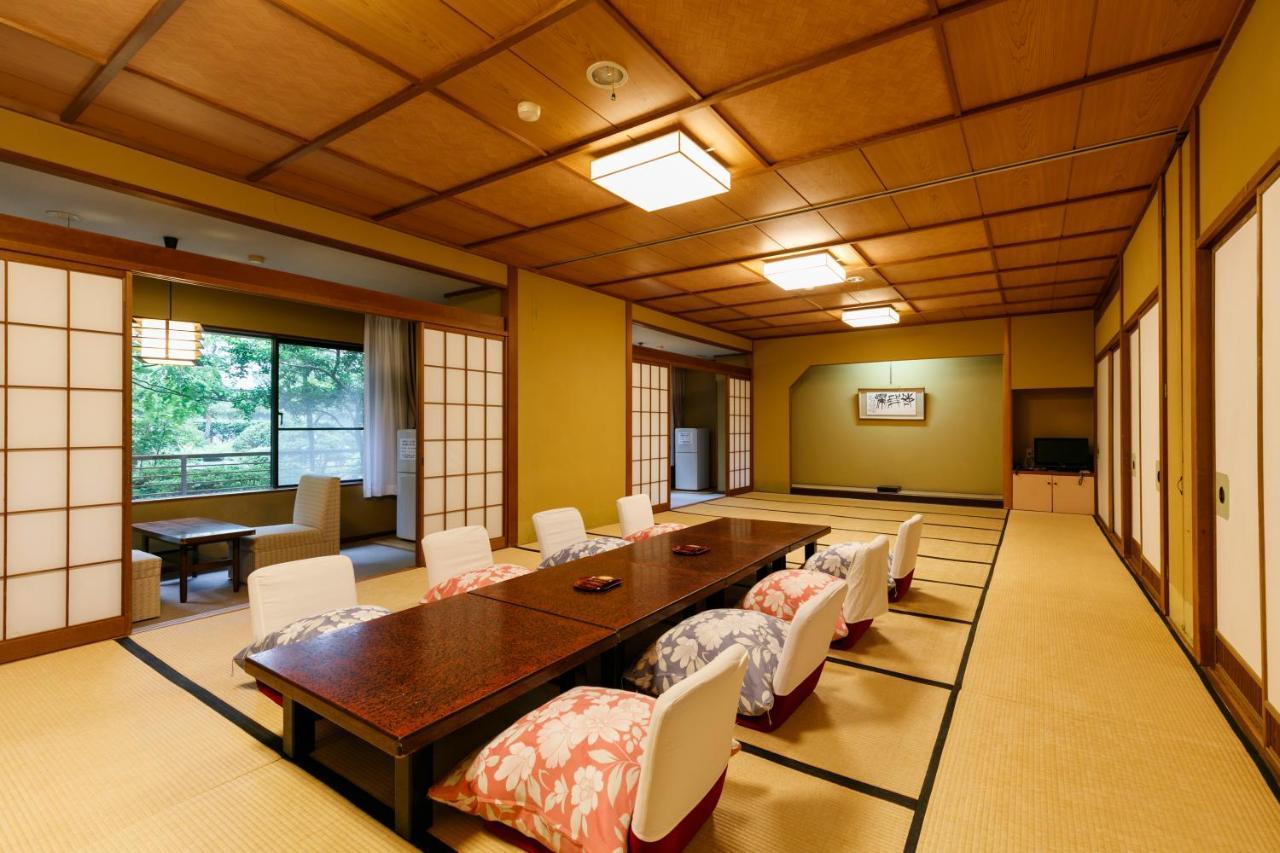 Awazuonsen Kitahachi Hotel Комацу Екстериор снимка